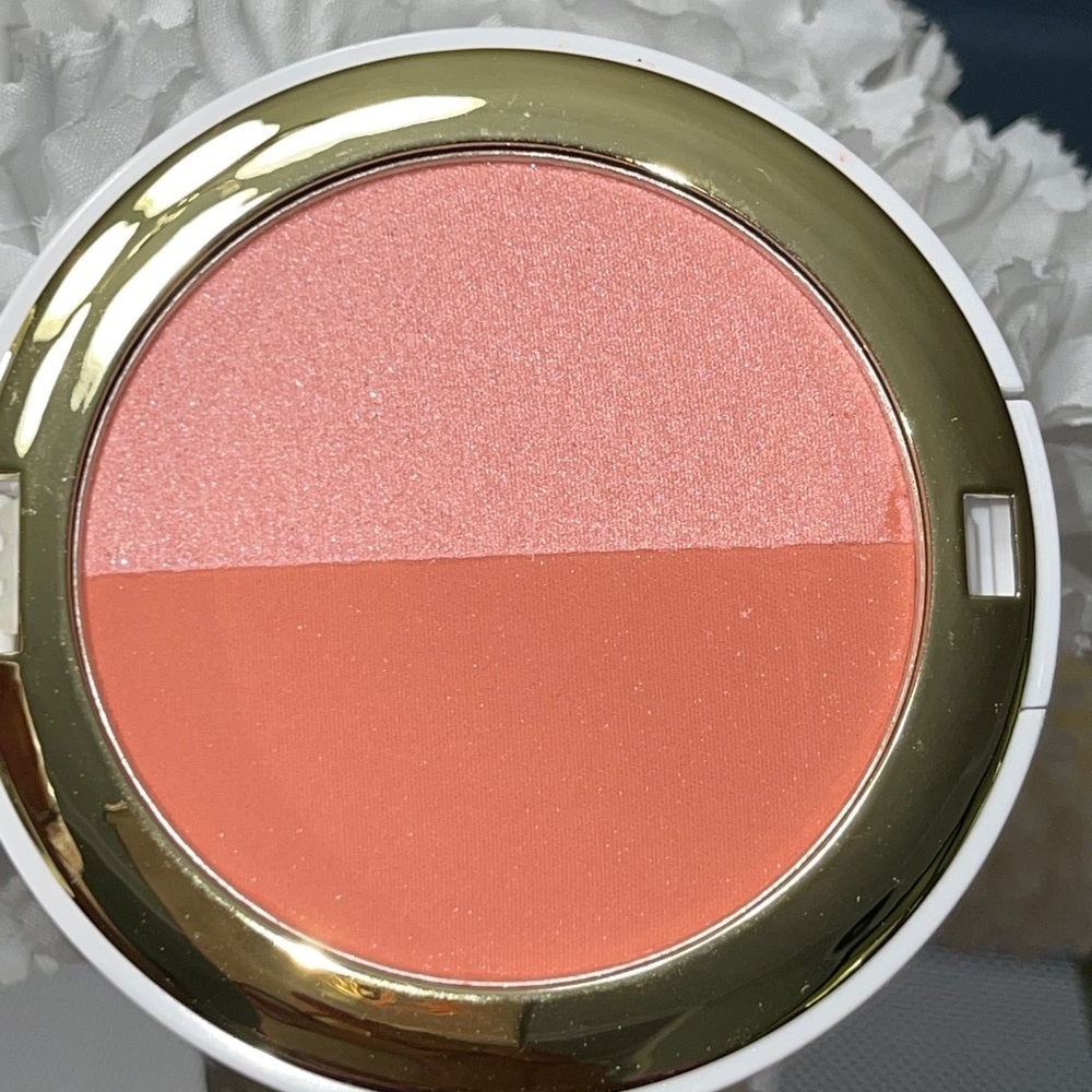 GIGI GORGEOUS Blush and Bronzer Duo in Authentic + Pride - Picture 7 of 9